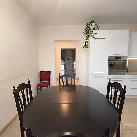 Modern & Cozy House With 3 Bed And Garden Semesterbostad Bratislava